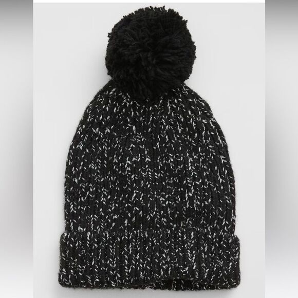 Gap 2PC Hat & Scarf Set - Picture 2 of 5